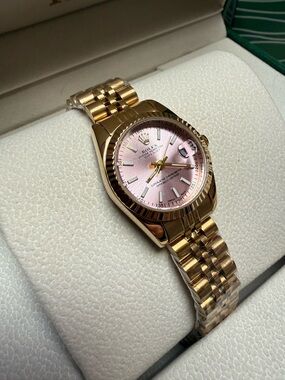 Rolex Gold Watch with Light Pink Dial - 28mm (Women’s)